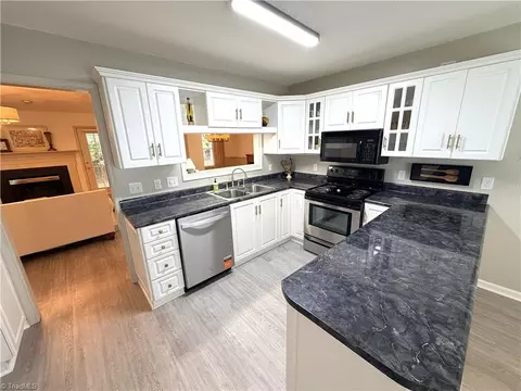 Kitchen - 313 Quarterpath Ln, Jamestown, NC 27282 photo 2 of 4
