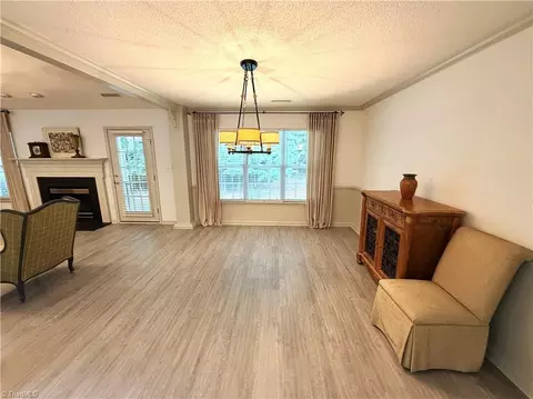 Living - 313 Quarterpath Ln, Jamestown, NC 27282 photo 3 of 4