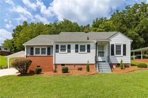 625 Elm St N, Asheboro, NC 27203