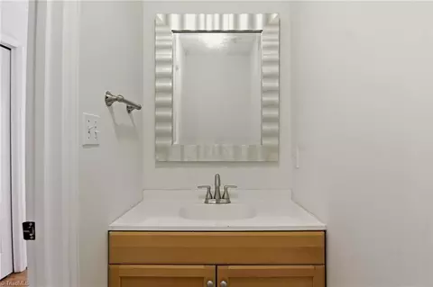 Bath - 3338 Timberwolf Ave, High Point, NC 27265 photo 1 of 4