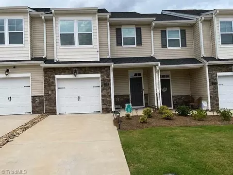 1219 Evelynnview Ln, Kernersville, NC 27284