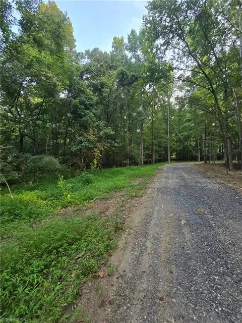 5306 5308 5400 Register Rd, Greensboro, NC 27406