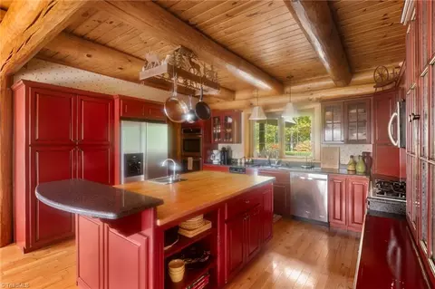 Kitchen - 408 Echo High Rd, Franklin, NC 28734 photo 2 of 3