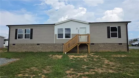 2666 Simpson Rd W, Burlington, NC 27217