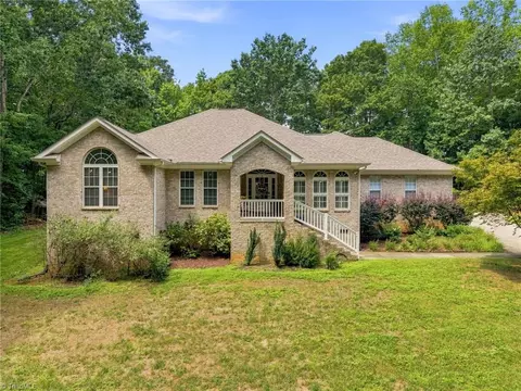 5823 Big Oak Way, Randleman, NC 27317