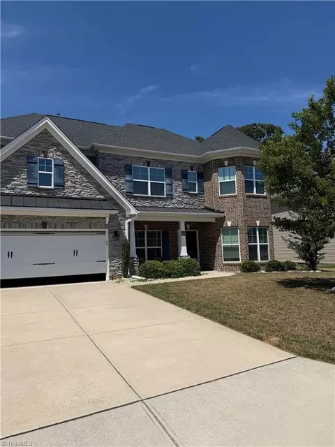 5792 Highland Grove Dr, Summerfield, NC 27358