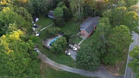 4162 Glenn Hi Rd, Winston Salem, NC 27107