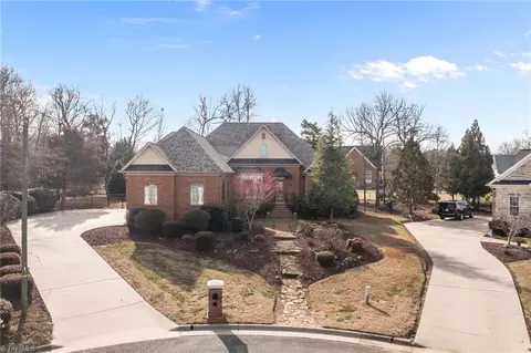 3340 Waterford Pl, Burlington, NC 27215