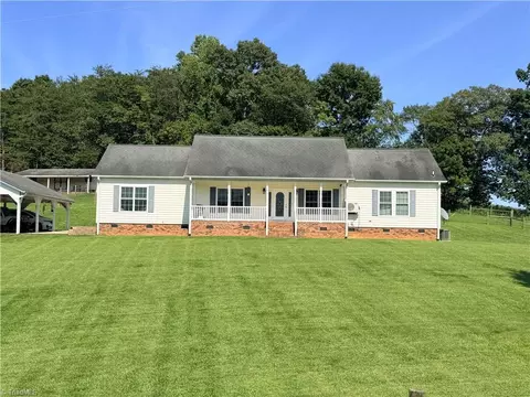 9853 Statesville Rd, North Wilkesboro, NC 28659