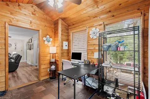 Entry Way - 7317 Farmbrook Pl, Thomasville, NC 27360 photo 5 of 5