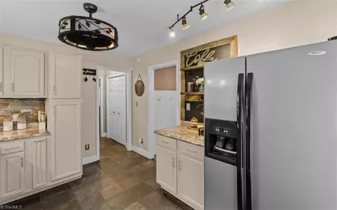 Entry Way - 7317 Farmbrook Pl, Thomasville, NC 27360 photo 1 of 5