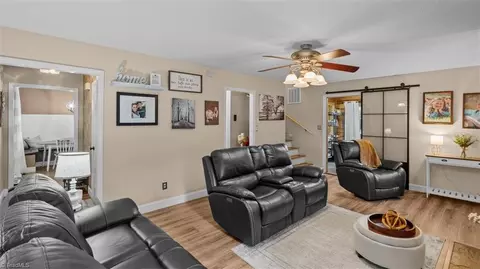 Entry Way - 7317 Farmbrook Pl, Thomasville, NC 27360 photo 3 of 5
