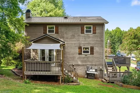 Exterior - 7317 Farmbrook Pl, Thomasville, NC 27360 photo 4 of 5