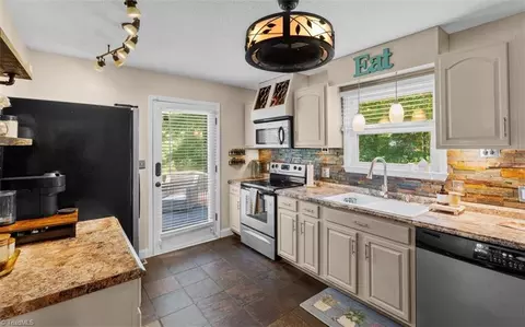 Kitchen - 7317 Farmbrook Pl, Thomasville, NC 27360 photo 1 of 2