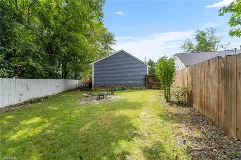 Exterior - 808 Circle Dr, High Point, NC 27262 photo 1 of 6