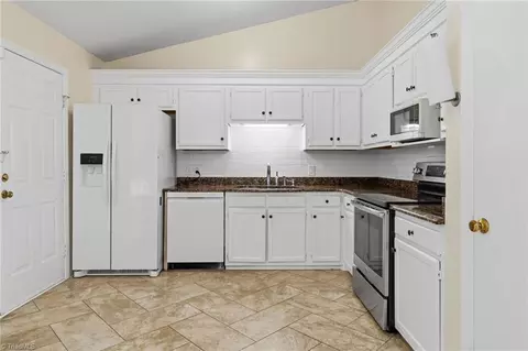 Kitchen - 808 Circle Dr, High Point, NC 27262 photo 6 of 7