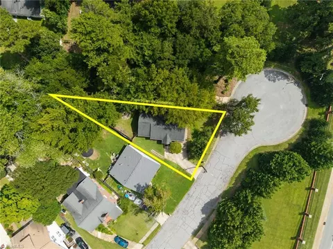 View/Area - 808 Circle Dr, High Point, NC 27262 photo 4 of 4