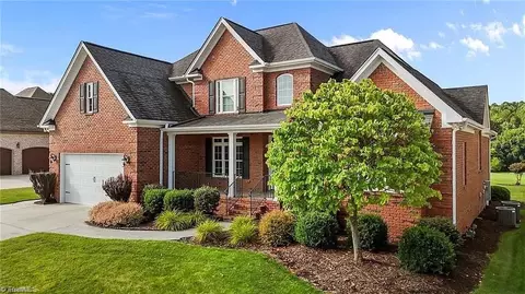 4329 Griffins Gate Ln, Greensboro, NC 27407