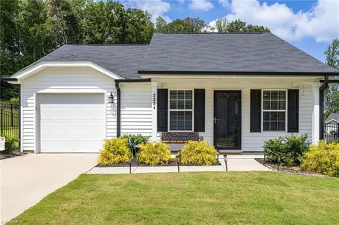 2334 Piccadilly Pines Ct, Winston Salem, NC 27127