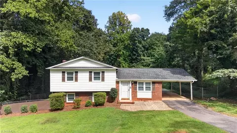 1647 Banbridge Rd, Kernersville, NC 27284