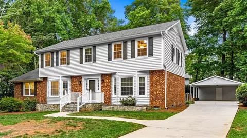 1017 Bridgewater Dr, Greensboro, NC 27410