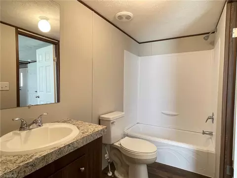 200 Beam Dr, Thomasville, NC 27360 photo 9
