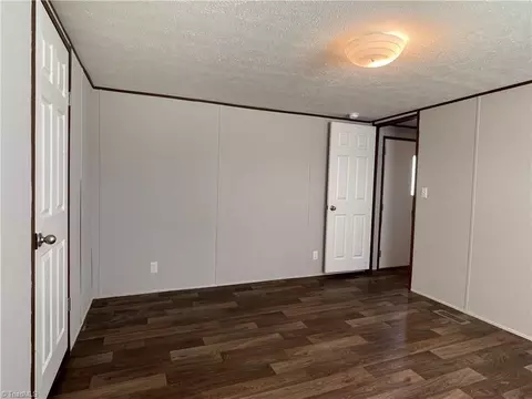 200 Beam Dr, Thomasville, NC 27360 photo 6