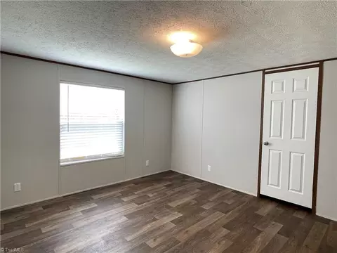 200 Beam Dr, Thomasville, NC 27360 photo 7