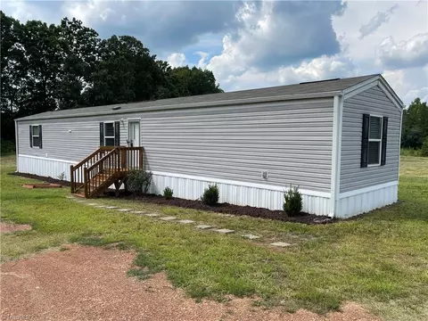 200 Beam Dr, Thomasville, NC 27360 photo 15