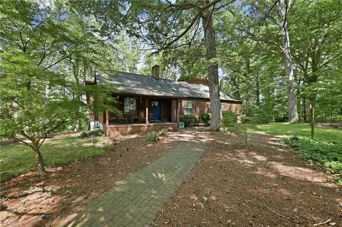 5275 Reynolda Rd, Winston Salem, NC 27106