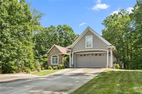 Exterior - 408 Deer Path, Eden, NC 27288 photo 3 of 9