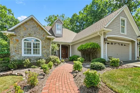 Exterior - 408 Deer Path, Eden, NC 27288 photo 2 of 9