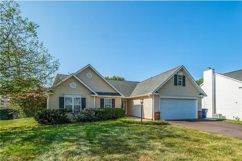 5550 Woodspring Dr, Winston Salem, NC 27106