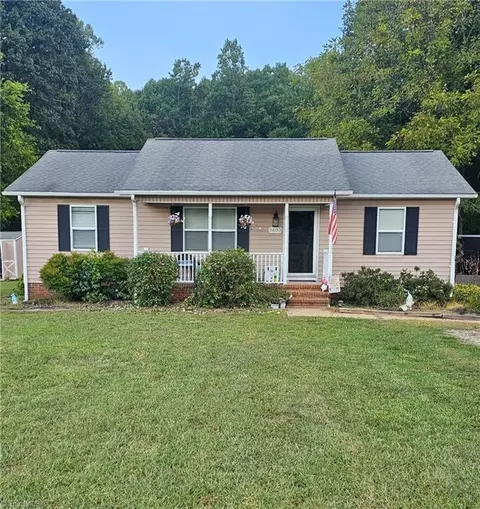 5603 Forest Pine Dr, Mcleansville, NC 27301