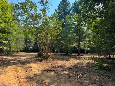 1036 Antler Run Dr, Jonesville, NC 28642