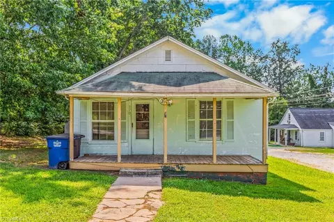 570 Mission Rd, Winston Salem, NC 27103