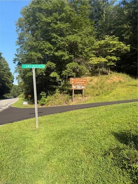 0 Lake Ridge Dr, Wilkesboro, NC 28697