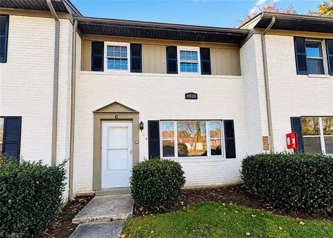1931 Vantage Point Pl #C, Greensboro, NC 27407