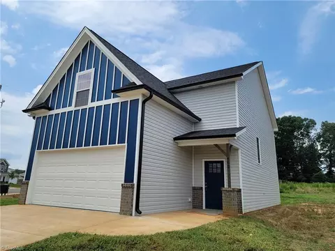 462 Everidge Rd, Winston Salem, NC 27103
