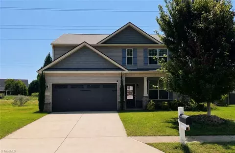 227 Fair Oaks Ct, Mebane, NC 27302