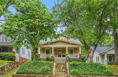 123 Sunset Dr S, Winston Salem, NC 27101