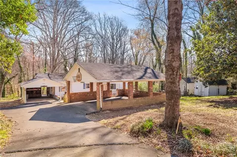 3825 Old Hollow Rd, Kernersville, NC 27284