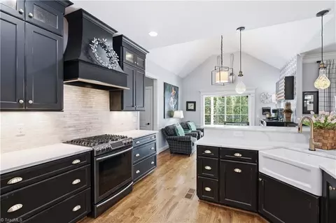 Kitchen - 4803 Hampton Oak Ct, Clemmons, NC 27012 photo 2 of 4