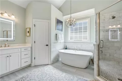 Bath - 4803 Hampton Oak Ct, Clemmons, NC 27012 photo 1 of 6