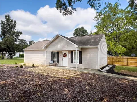 865 Ridgeview Ave, Winston Salem, NC 27127