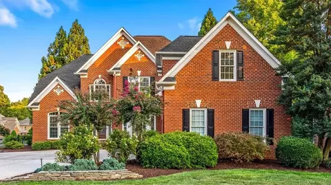 1901 Rosevilla Ln, Greensboro, NC 27455