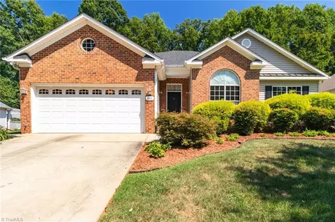 945 Wellesley Place Dr, Lewisville, NC 27023