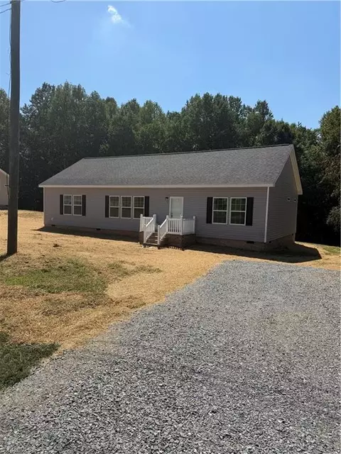 5103 Center Rd, Jonesville, NC 28642