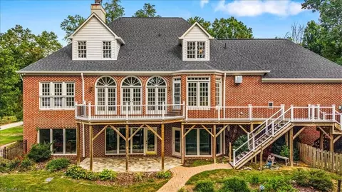 Exterior - 403 Cascade Dr, High Point, NC 27265 photo 5 of 7
