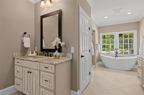 Bath - 403 Cascade Dr, High Point, NC 27265 photo 2 of 6